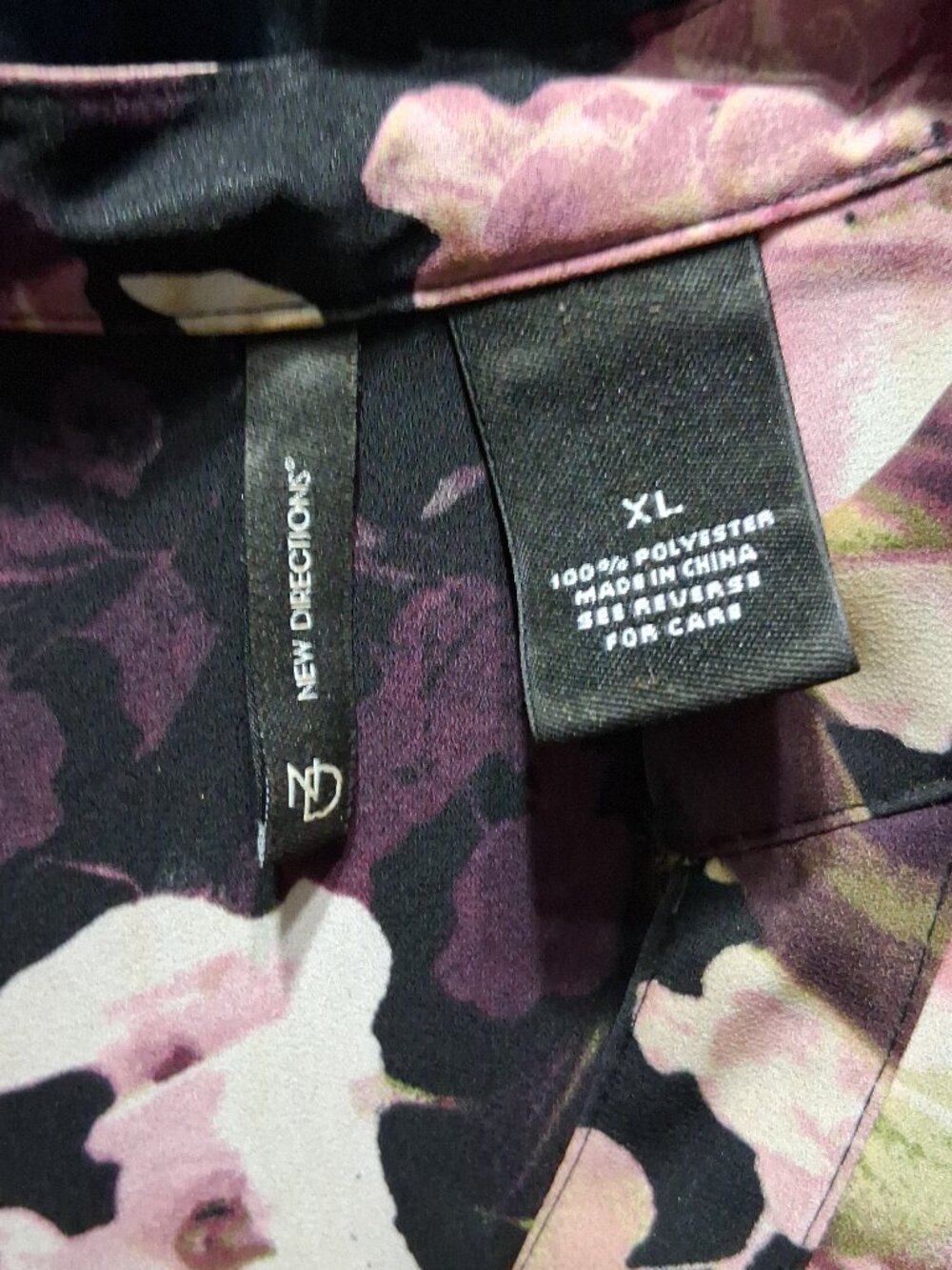 New Direction Black Floral Blouse Roll Tab Sleeve Pleated Back XL - Picture 3 of 5